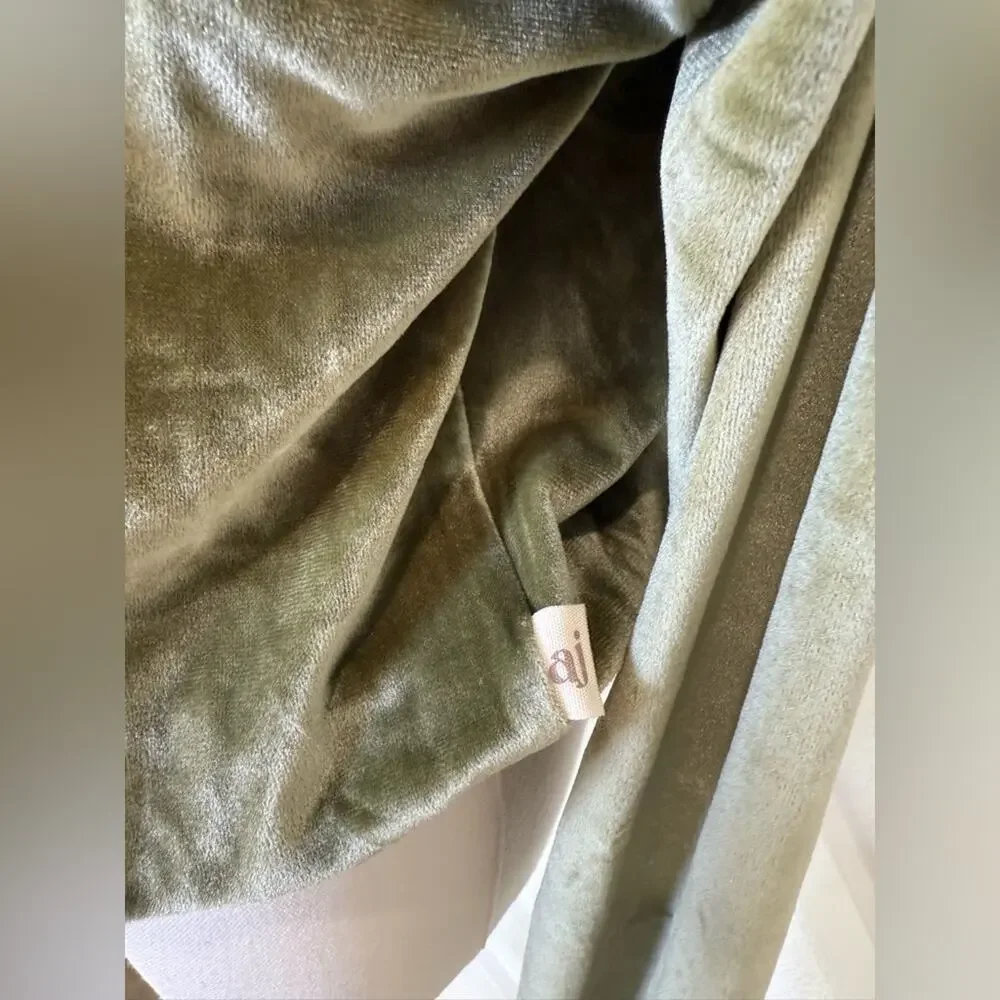 NWT Free People Araminta James Velour Crop Hoodie Khaki Green Size Small - Picture 4 of 12